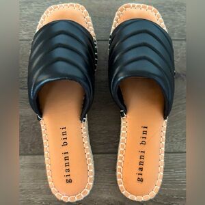 Gianni Bini Evert Leather Platform Sandal Womens Size 11M Black Tan 1.25” Height